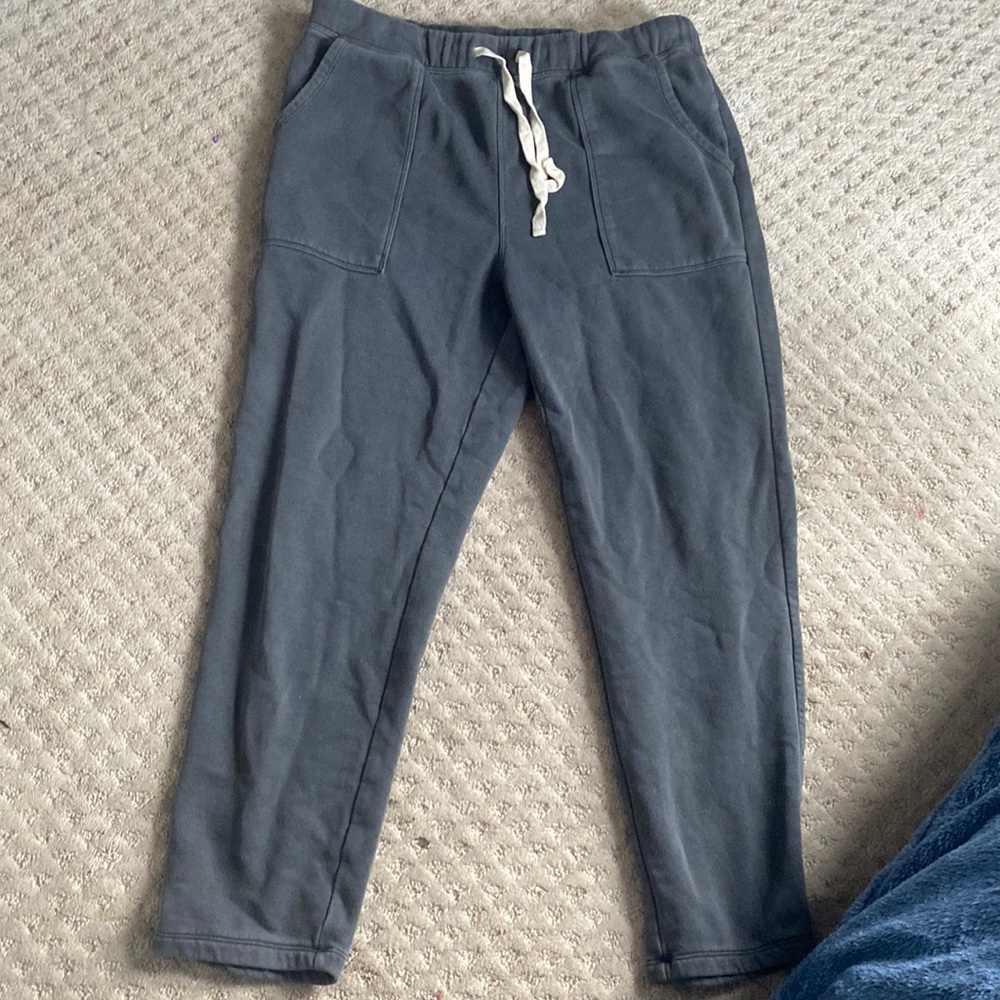 Dark gray wide leg sweatpants.Bought at target brand is universal threads sizeXL